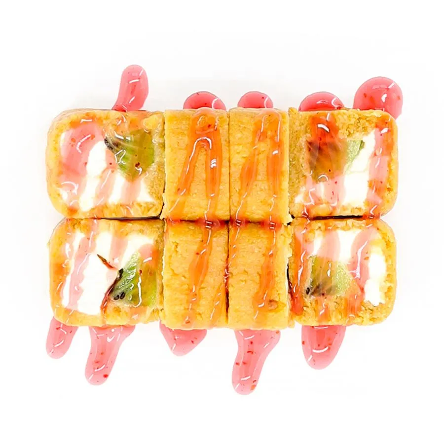 Сладкий ролл с киви и зефиром