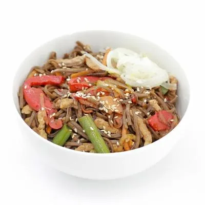 Wok с говядиной в перечном соусе 