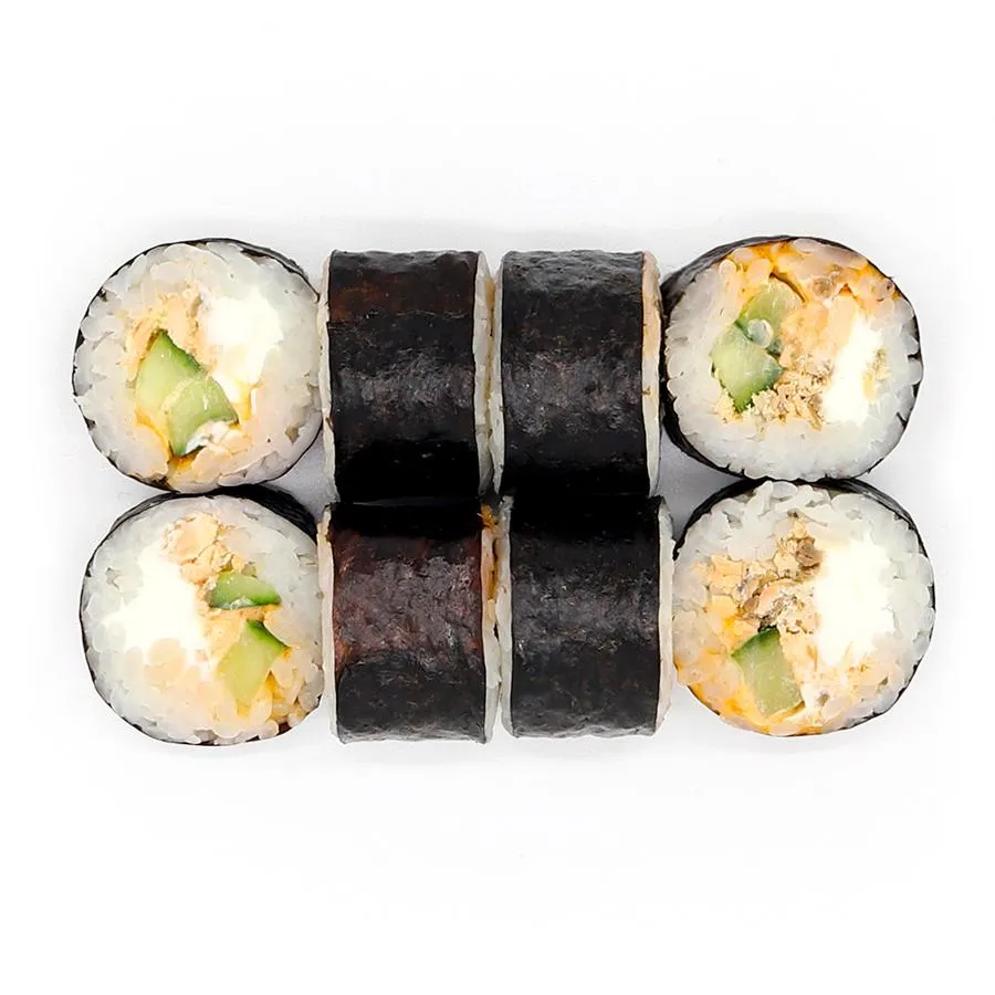 Ролл с жареным лососем и соусом Спайси