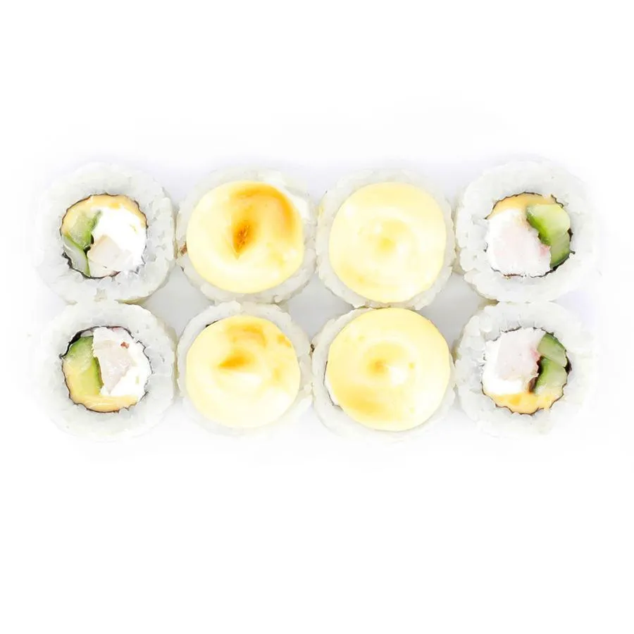 Запеченный ролл с курицей и огурцом